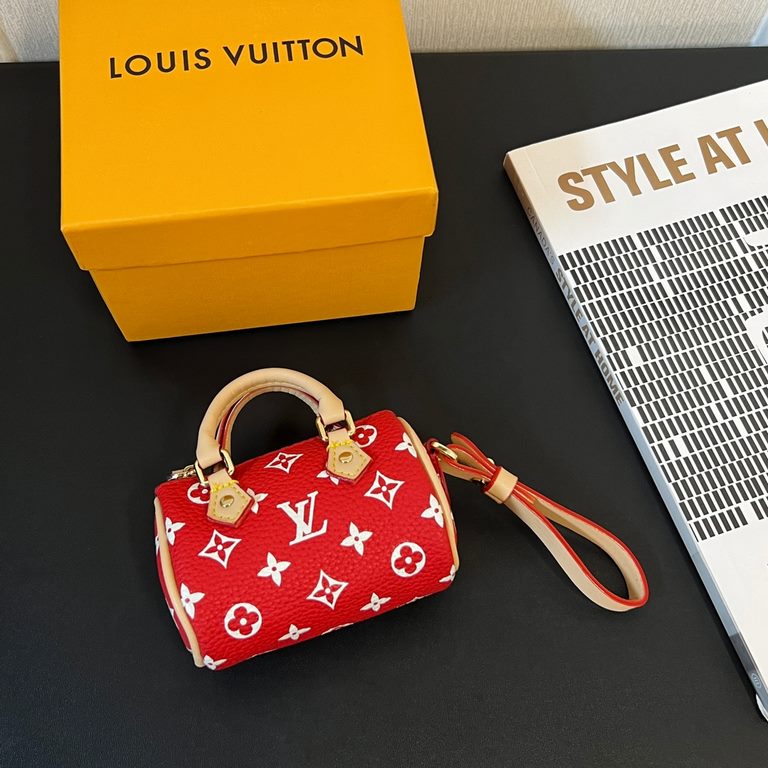 new   old pattern 5 colors In stock  MINI KEEPALL bag charm with keychain Louis Vuitton Louis Vuitton lv Mini Pillow Bag Pendant  This Mini Keepall bag and keychain is a bold and adventurous take on the classic handbag s