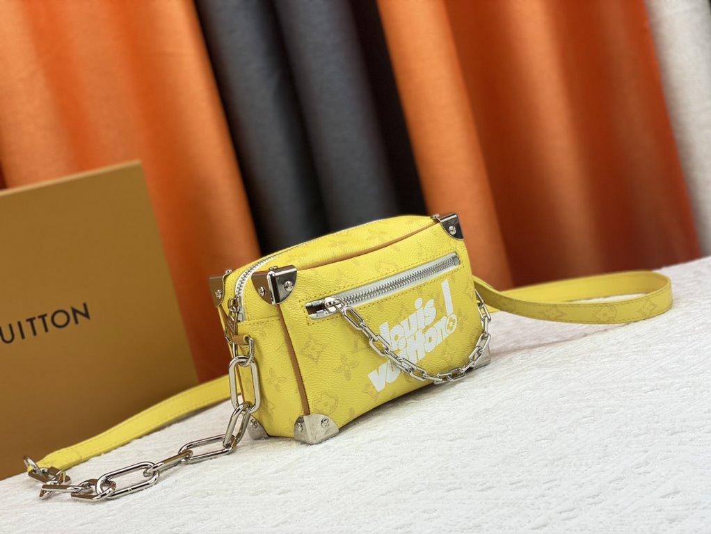 Upgraded Original Exclusive M80816 Green. YELLOW. White M44480 with new Louis Vuitton! signature printed on its vintage Monogram canvas and chunky chain, the mini soft trunk bag is part of Virgil Abra's everyday LV capsu