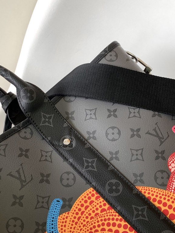 M46434 PUMPKIN SILKPRINT MEN'S BAGS BRIEF BAGS COLLECTION LOUIS VUITTON x YK WEEKEND TOTE HANDBAG The Louis Vuitton x Yayoi Kusama Collaboration presents the LV x YK Weekend Tote Handbag, which combines the iconic Monogr