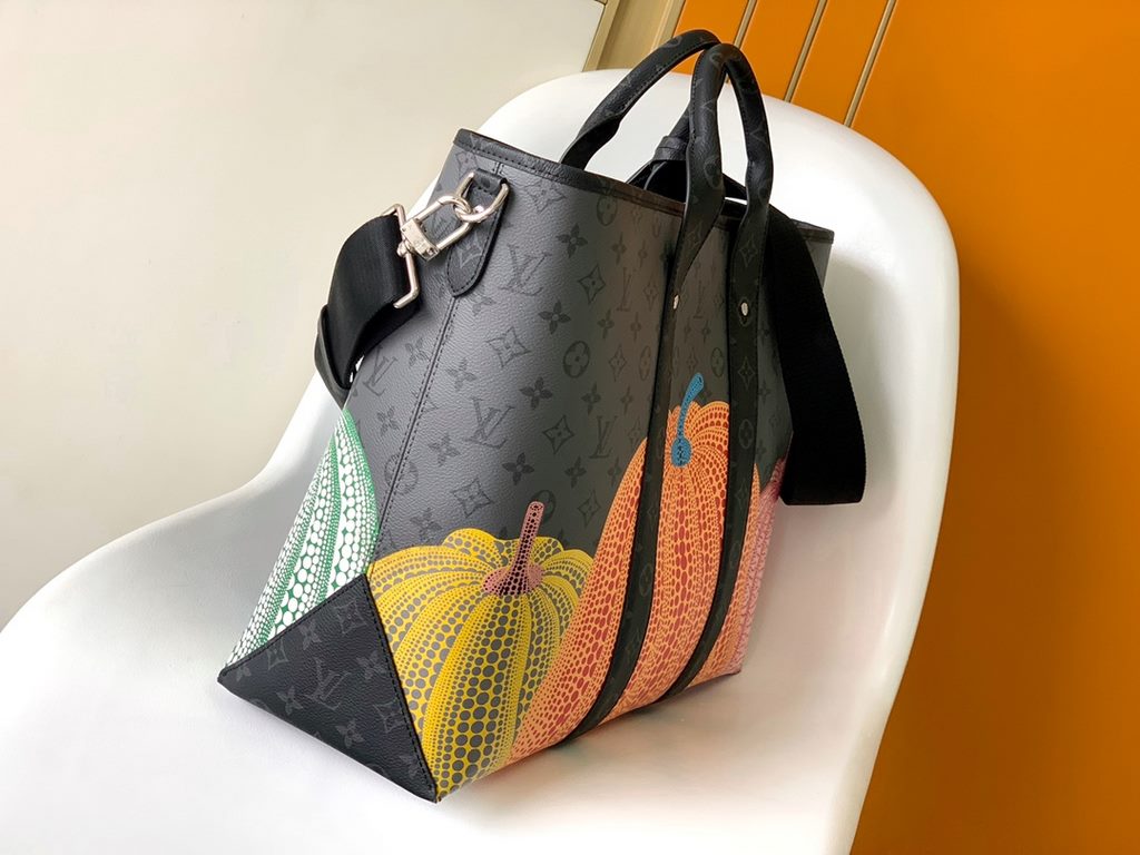 M46434 PUMPKIN SILKPRINT MEN'S BAGS BRIEF BAGS COLLECTION LOUIS VUITTON x YK WEEKEND TOTE HANDBAG The Louis Vuitton x Yayoi Kusama Collaboration presents the LV x YK Weekend Tote Handbag, which combines the iconic Monogr