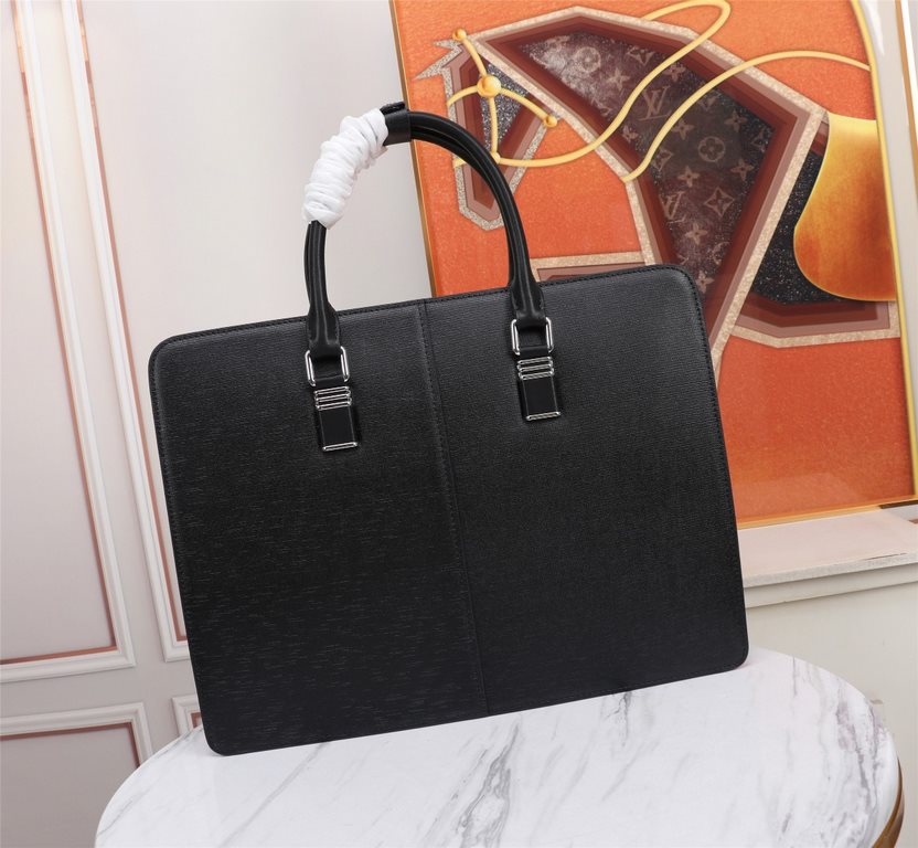 Top quality original single】Twenty years of classic LV combination lock briefcase European original imported cowhide outlines the iconic lines, using imported equipment, fashionable trend, counter quality, more front zip