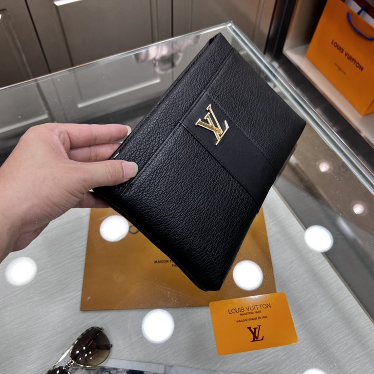 LV  Counter synchronization new  Italian origin Royal brand   Extraordinary enjoyment men's clutch  Preferred original grain cowhide   Into the original single hardware Absolute   Explosion of the market Style unique des