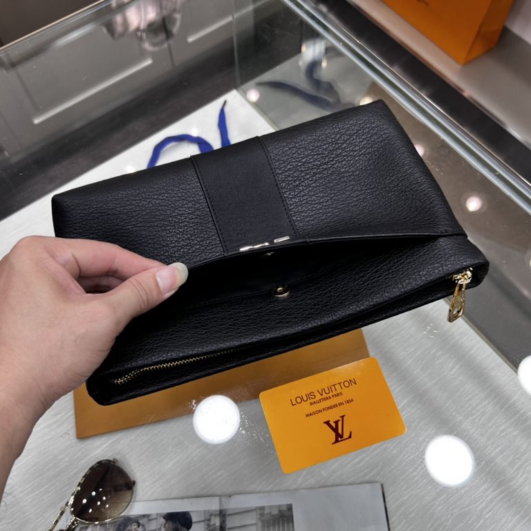 LV  Counter synchronization new  Italian origin Royal brand   Extraordinary enjoyment men's clutch  Preferred original grain cowhide   Into the original single hardware Absolute   Explosion of the market Style unique des