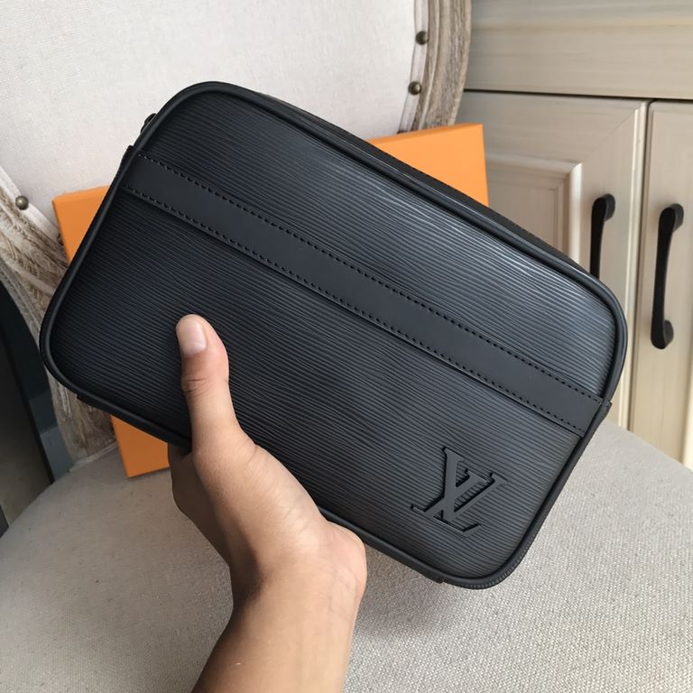 The top counter rat ruthless goods 2023 latest style LV men's clutch bag fire models a large number of shipments to pull, clamoring counter goods  top original single goods  paper talking about bragging rights we will no