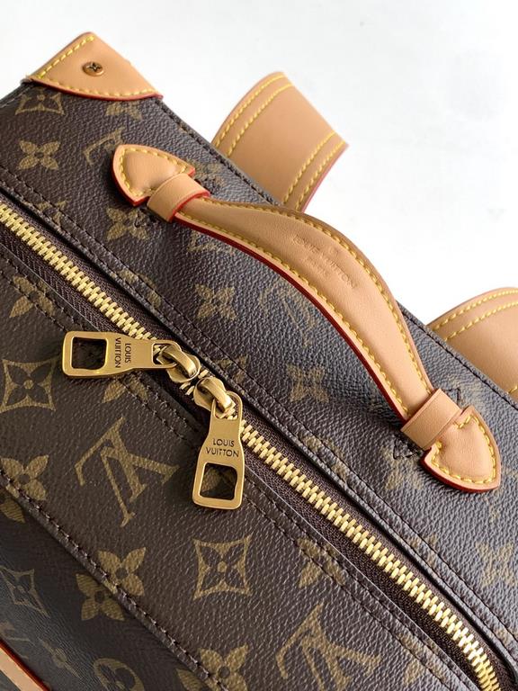 Top Original Vintage Case Bag 44752 Old Flower LV classic koi case bag with fabric lining, distressed gold-tone metal pieces and full Monogram pattern. Zipper closure adjustable leather shoulder strap. Size 362814