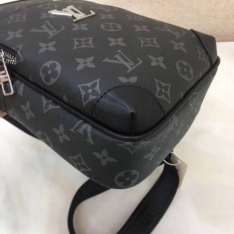 [Original Goods] LV Chest BagModel 28996Size 18-31-5Counter new    heavy hit version of the replica   original leather replica   leather super soft   oversized capacity   customized counter original hardware  smooth zipp