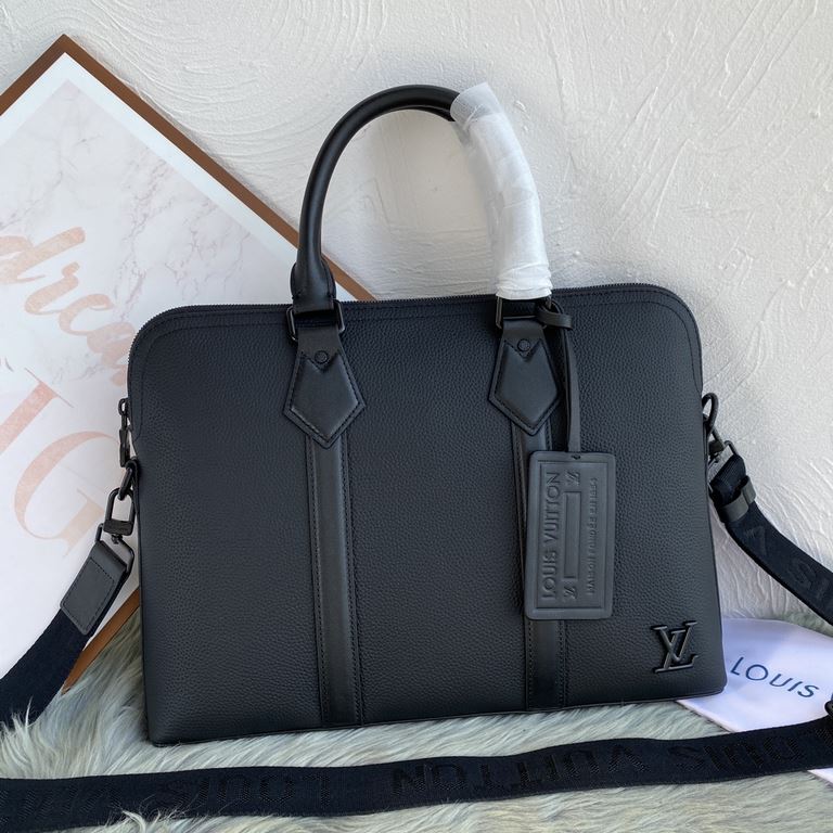 Louis Vuitton, m59159 black, top quality This briefcase has the supple texture of lv aerogram cowhide leather and is accented with metallic lv letters on the lower right corner. A padded pocket organizes a laptop, and th