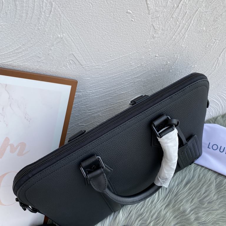 Louis Vuitton, m59159 black, top quality This briefcase has the supple texture of lv aerogram cowhide leather and is accented with metallic lv letters on the lower right corner. A padded pocket organizes a laptop, and th