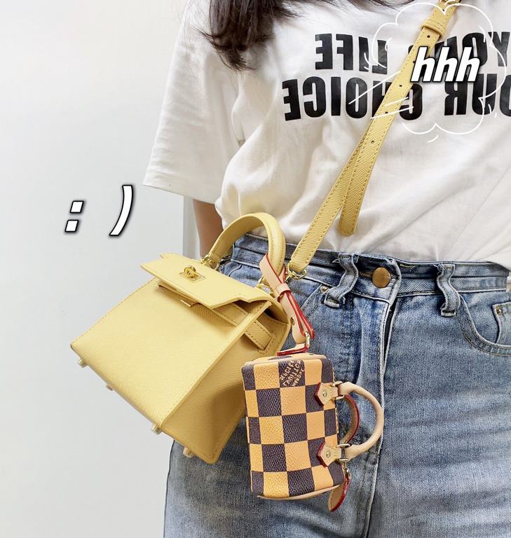 new   checkerboard checkerboard 5 colors In stock  MINI KEEPALL bag charm with keychain Louis Vuitton Louis Vuitton lv Mini Pillow Bag Pendant  This Mini Keepall bag and keychain is a bold and adventurous take on the cla