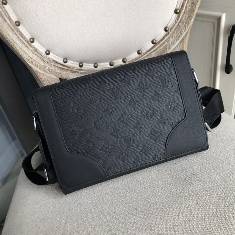 Top counter rat ruthless goods 2022 latest style LV water wave pattern flap crossbody bag fire models a large number of shipments to pull, clamoring counter goods   top original single goods   paper talking about braggin