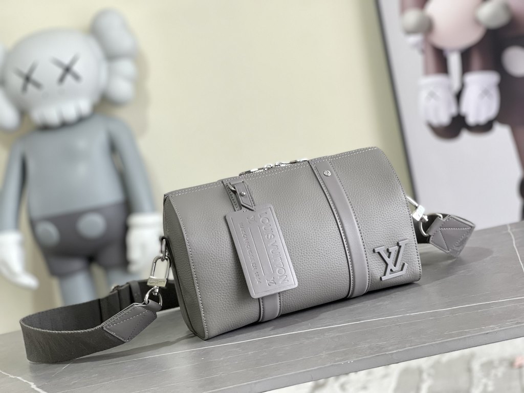 The CITY KEEPALL handbag is an elegant choice for everyday use! CITY KEEPALL HANDBAG 】 m59328 Gray The City Keepall handbag invokes the classic design of Louis Vuitton's Keepall handbag to create an elegant choice for ev