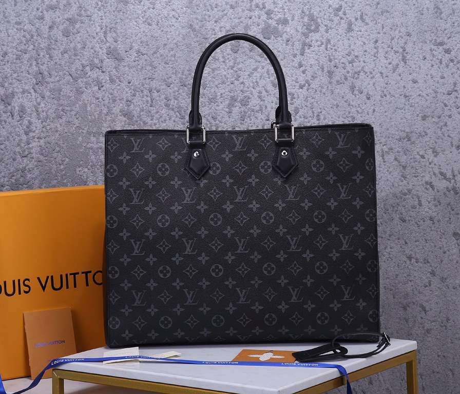 TOP ORIGINAL M44733GRAND SAC Handbag Inspired by Louis Vuitton's classic Sac Plat handbag from the 1960s, the Grand Sac handbag is given a new look in Monogram Eclipse canvas. It has plenty of space to organize your offi