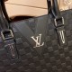 Out of the shipment ah [hey ha] Lv . Briefcase Genuine YKK hardware, get your hands on it and you'll understand how good Italy    plain cowhide leather (market exclusive), removable shoulder strap, large and small body c