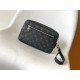 Top quality original  M41663 Lychee N41664 Black Check N41663 Non-Check M42838 Old Flower M41663 Black Flower Clutch The Pochette Kasai clutch is shaped in subtle Taga leather with a compact shape and LV lettering at the