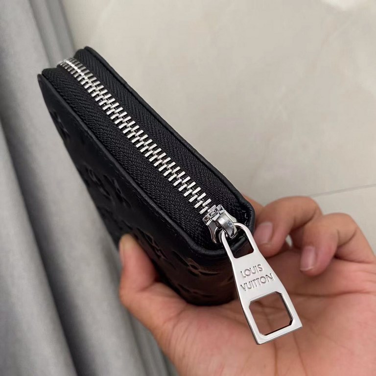 Out of the shipment [Heyha] L family clutch bag zipper wallet authentic get your hands on you understand how good Special cowhide leather, removable handle strap, the size of the body can be on the body Oh! Size 20102