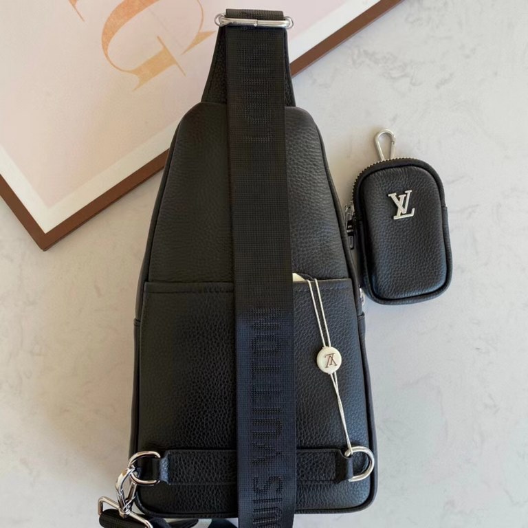 LV    new men's chest bag tide brand   the most trendy and hottest models Imported original cowhide, feel first-class   workmanship is very exquisite   show fashion and trend, presenting an inadvertent fashionable style 