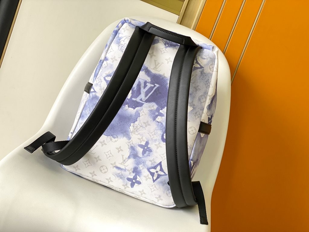 Top Original  M45760 Ink Blue Discovery Shoulder Bag Aurora Monogram Floral and LV Letters takes a cue from the classic design of the collegiate style backpack, featuring an iPad pocket. Adjustable leather straps ensure 