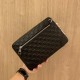 (burst) LV men's high-end handbag clutch. Inside and outside are top materials, top imported original ... leather (Italy imported cowhide) ultra-high definition hardware logo logo, top special hardware, high-end velvet l