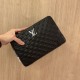 (burst) LV men's high-end handbag clutch. Inside and outside are top materials, top imported original ... leather (Italy imported cowhide) ultra-high definition hardware logo logo, top special hardware, high-end velvet l