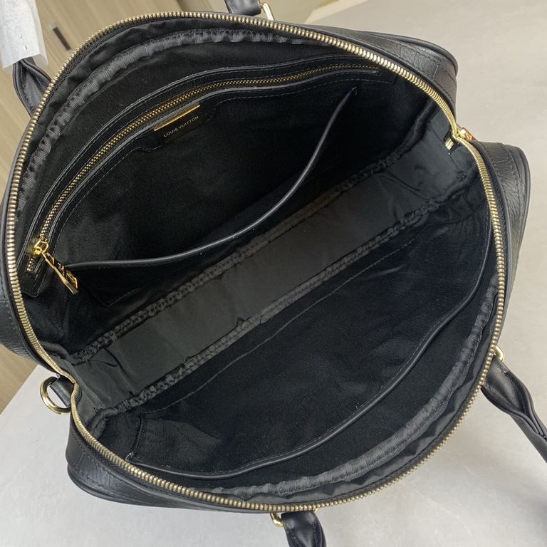 Top counter rats high-end goods 2024 latest hot models LV buckskin grain imported head layer cowhide handheld briefcase hot models a large number of shipments, clamoring counter goods   top original single goods   paper 