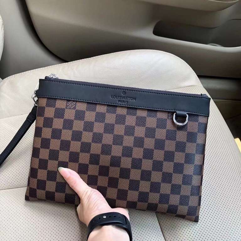 LV Louis Vuitton Multifunctional handbags shipping   unisex style   main models   imported special materials PVC plating with leather refined from   real shot not to repair the picture   every detail can be seen   the fi