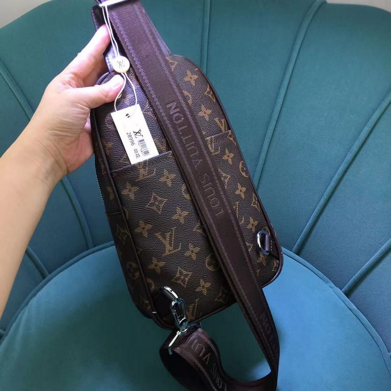 LV Chest BagModel 28996Size 18-31-5Counter new    Heavy hit replica   original leather replica   leather super soft   super large capacity   customized counter original hardware  smooth zipper    perfect craftsmanship   