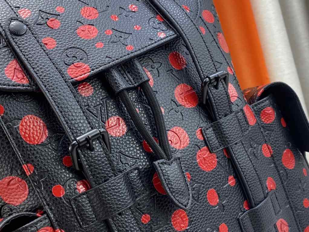 M21978 41379Polka DotLouis Vuitton x YK Christopher shoulder bag from the Louis Vuitton x Yayoi Kusama Collaboration continues the close connection between the brand and the Japanese artist's creativity, with the Infinit