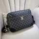 LV Crossbody BagModel 2367-2Size 31-21-7Counter new    heavy hit version replica   original leather replica   leather super soft   oversized capacity   customized counter original hardware  smooth zipper    perfect craft