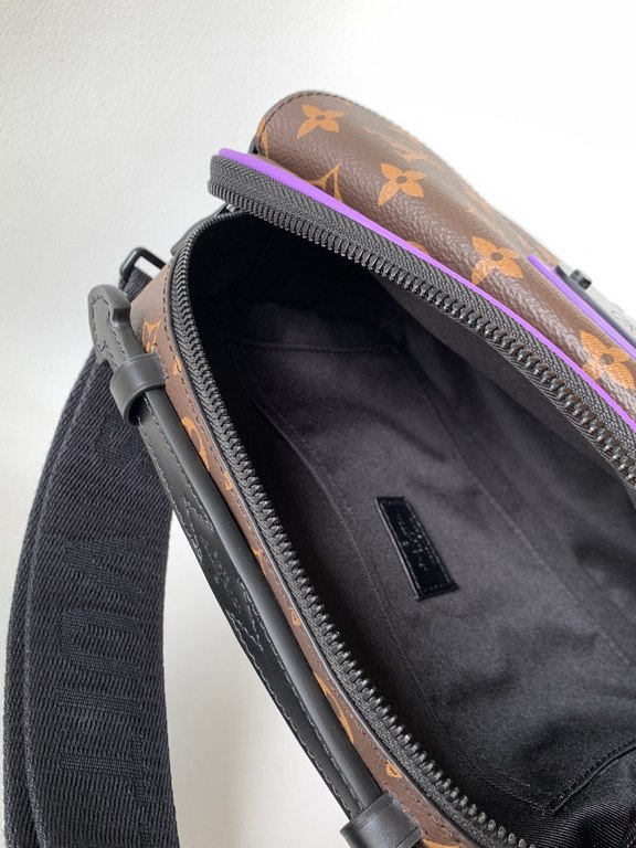 P TOP ORIGINAL EXCLUSIVE This S Lock messenger bag M58489 embossed M45806 black M45836 blue M46243 purple M46246 green is made of Monogram Macassar canvas and features a new closure inspired by Georges Vuitton's hard cas