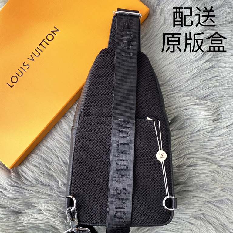 [Distribution of the original box] [Original single goods], the latest style ＜LV＞ men   chest bag   hot shipping   (physical photos   without adding any effect) original imported head layer cowhide   leather feel soft an