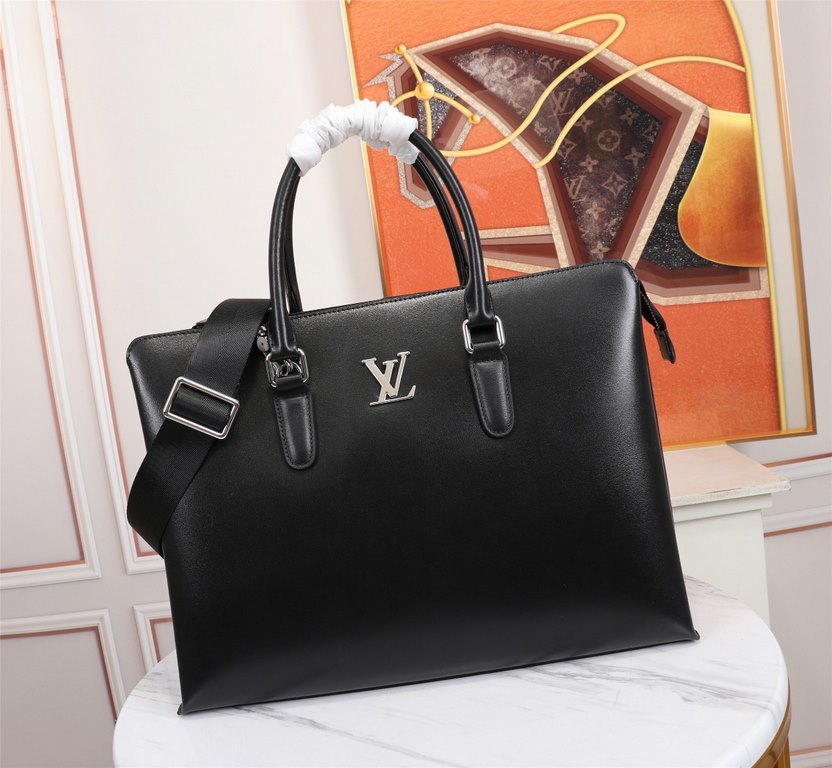 Top quality original single] 2022 latest models LV briefcase European original imported cowhide sketching iconic lines, using imported equipment, fashion trend, counter quality, more zipper pockets and internal patch poc