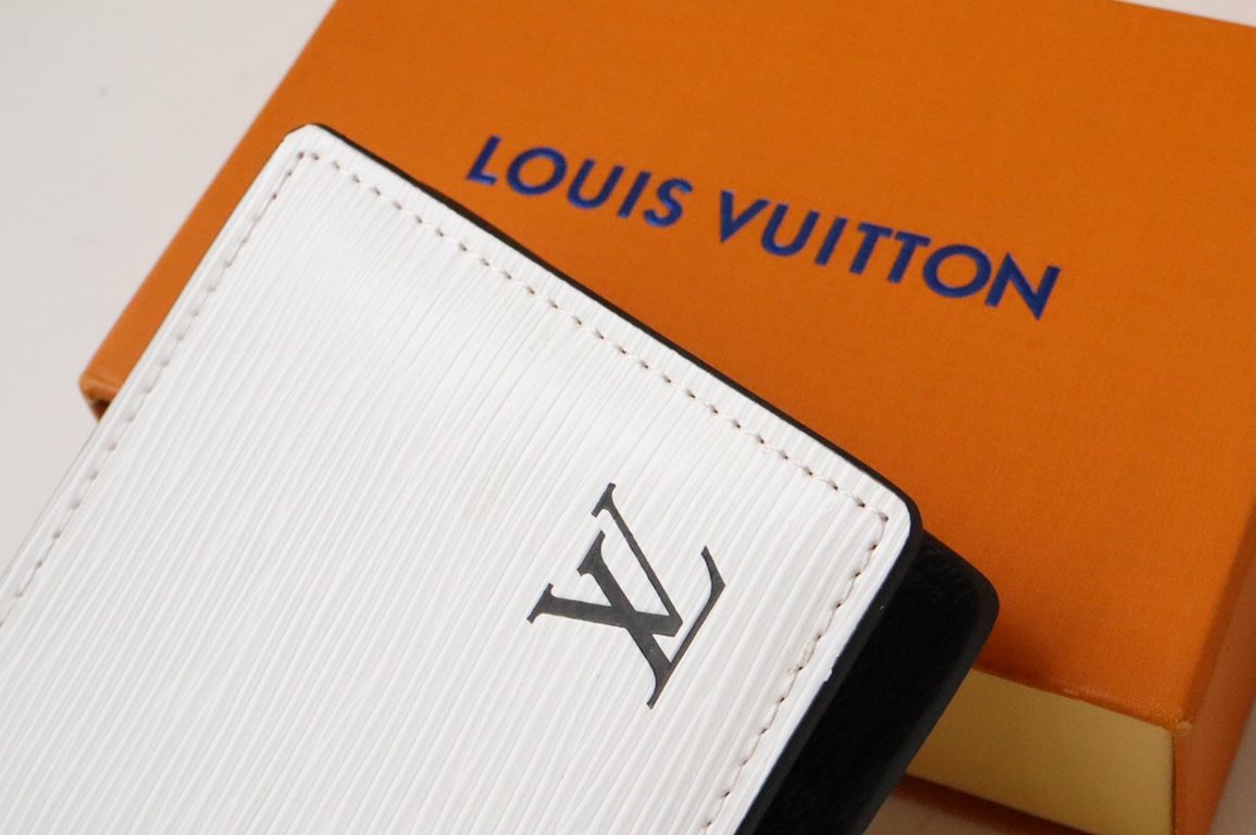 M80770MULTIPLE walletCrafted in soft Epi leather, this Multiple wallet is embellished with the discreet and chic LV Initials logo in the lower corner, giving it a sleek and modern look. Featuring multiple credit card slo