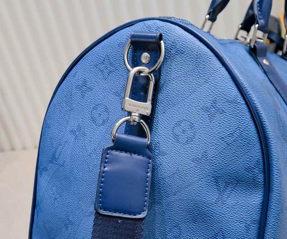 Exclusive Actual - Upgraded   Official Website Right Quality M22570 M41416 The keepall is a classic in the Louis Vuitton travel bag collection. This large keepall has a monogram canvas body with a detachable leather shou