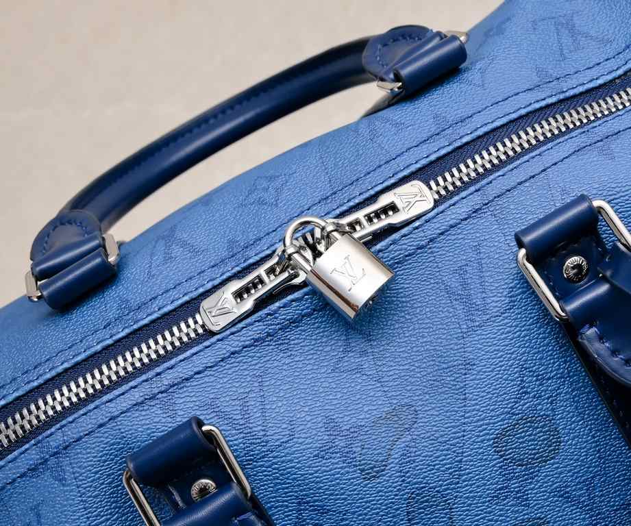 Exclusive Actual - Upgraded   Official Website Right Quality M22570 M41416 The keepall is a classic in the Louis Vuitton travel bag collection. This large keepall has a monogram canvas body with a detachable leather shou