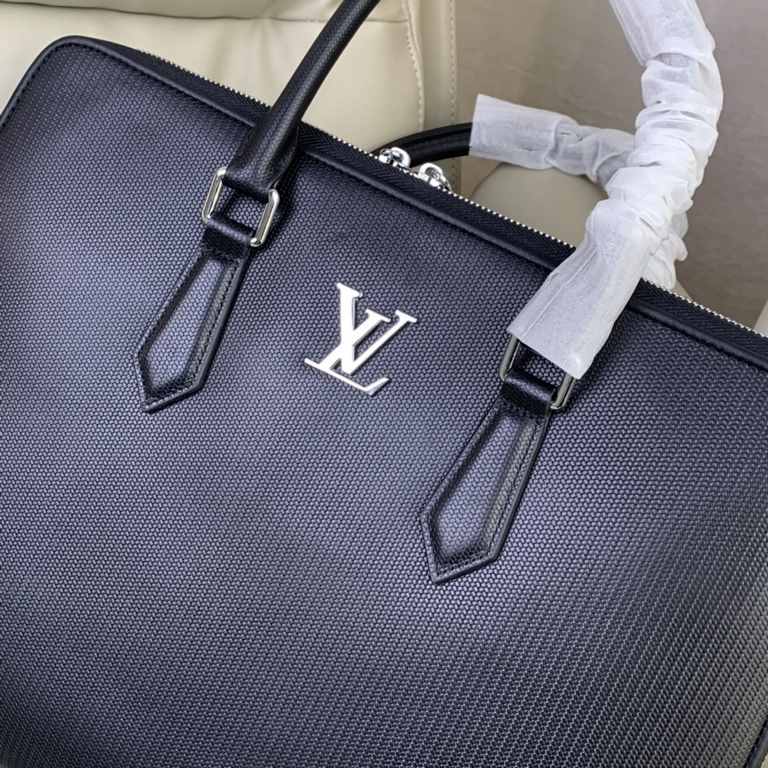 Top counter rats high-end goods 2023 latest fire models LV imported head layer cowhide handheld briefcase fire models a large number of shipments, clamoring counter goods   top original single goods   paper talking about