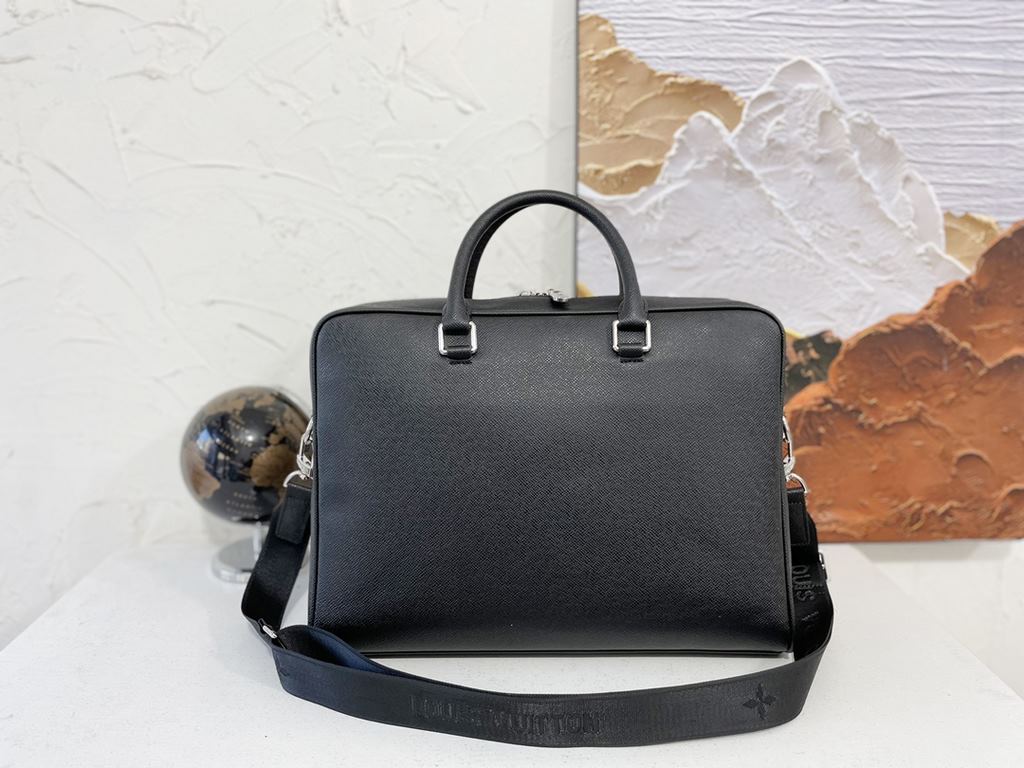 New [love] lv original single genuine new counter the same high-end men's casual briefcase   workmanship super refined and elegant. With imported raw materials cowhide special lining bag.