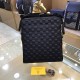 New  LOUIS VUITTON (Louis Vuitton)   2021 latest models of shoulder bags, not only the bag type to do a good job, but also the quality is very fine, using imported cowhide compression checkered pattern, semi-stereotypes 