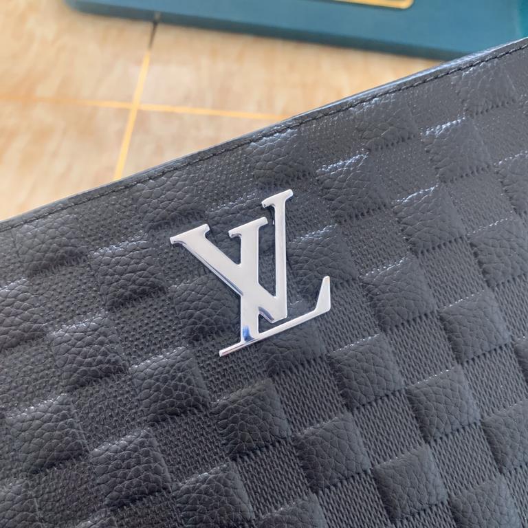 (burst) Louis Vuitton men's high-end handbag clutch. Inside and outside are top materials, top imported original ... leather (Italy imported cowhide) ultra-high definition hardware logo logo, top special hardware, high-e