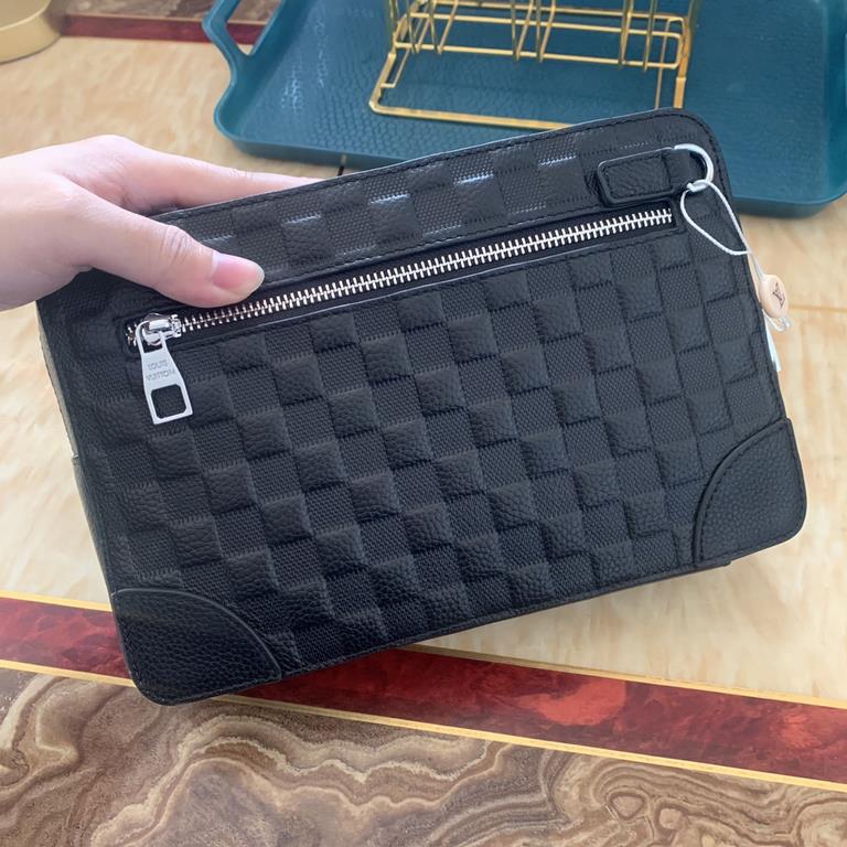 (burst) Louis Vuitton men's high-end handbag clutch. Inside and outside are top materials, top imported original ... leather (Italy imported cowhide) ultra-high definition hardware logo logo, top special hardware, high-e