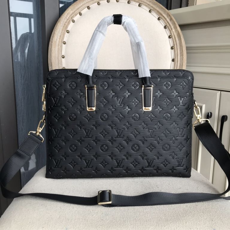 Top counter rat ruthless goods 2022 latest hot models LV combination lock imported leather embossed high-end handheld briefcase hot models a large number of shipments, clamoring counter goods   top original single goods 