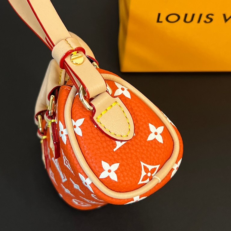 new   old pattern 5 colors In stock  MINI KEEPALL bag charm with keychain Louis Vuitton Louis Vuitton lv Mini Pillow Bag Pendant  This Mini Keepall bag and keychain is a bold and adventurous take on the classic handbag s