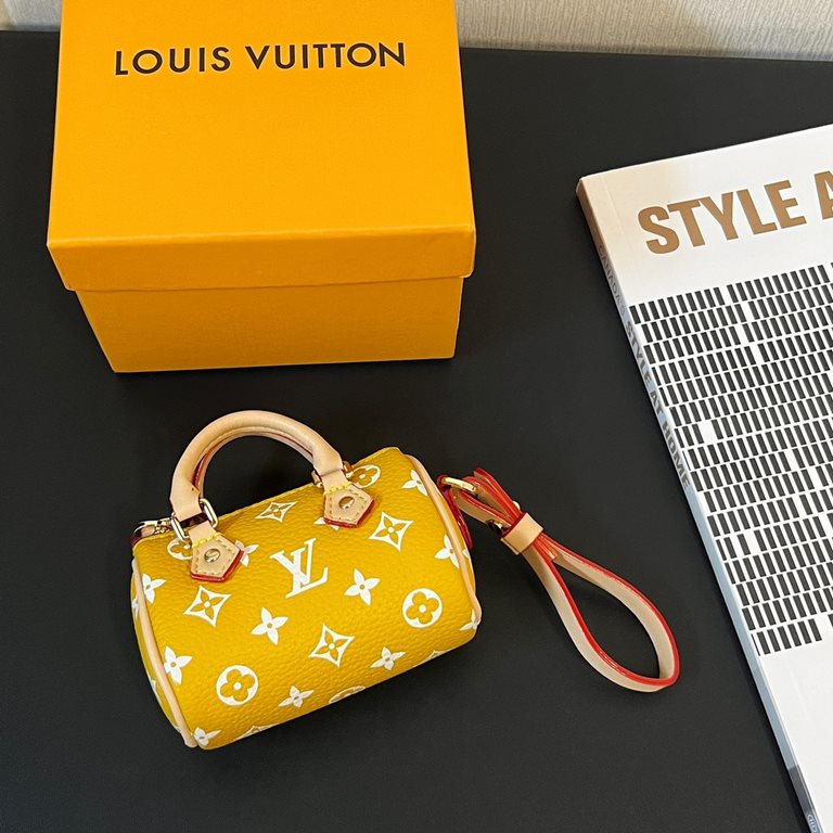 new   old pattern 5 colors In stock  MINI KEEPALL bag charm with keychain Louis Vuitton Louis Vuitton lv Mini Pillow Bag Pendant  This Mini Keepall bag and keychain is a bold and adventurous take on the classic handbag s