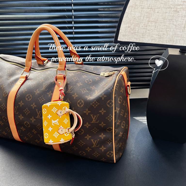 new   old pattern 5 colors In stock  MINI KEEPALL bag charm with keychain Louis Vuitton Louis Vuitton lv Mini Pillow Bag Pendant  This Mini Keepall bag and keychain is a bold and adventurous take on the classic handbag s