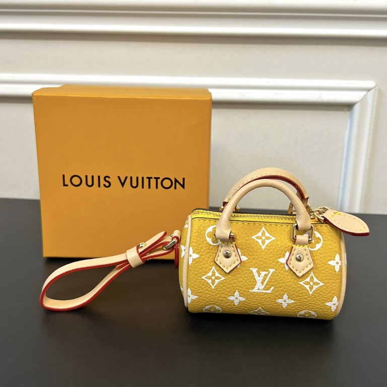 new   old pattern 5 colors In stock  MINI KEEPALL bag charm with keychain Louis Vuitton Louis Vuitton lv Mini Pillow Bag Pendant  This Mini Keepall bag and keychain is a bold and adventurous take on the classic handbag s