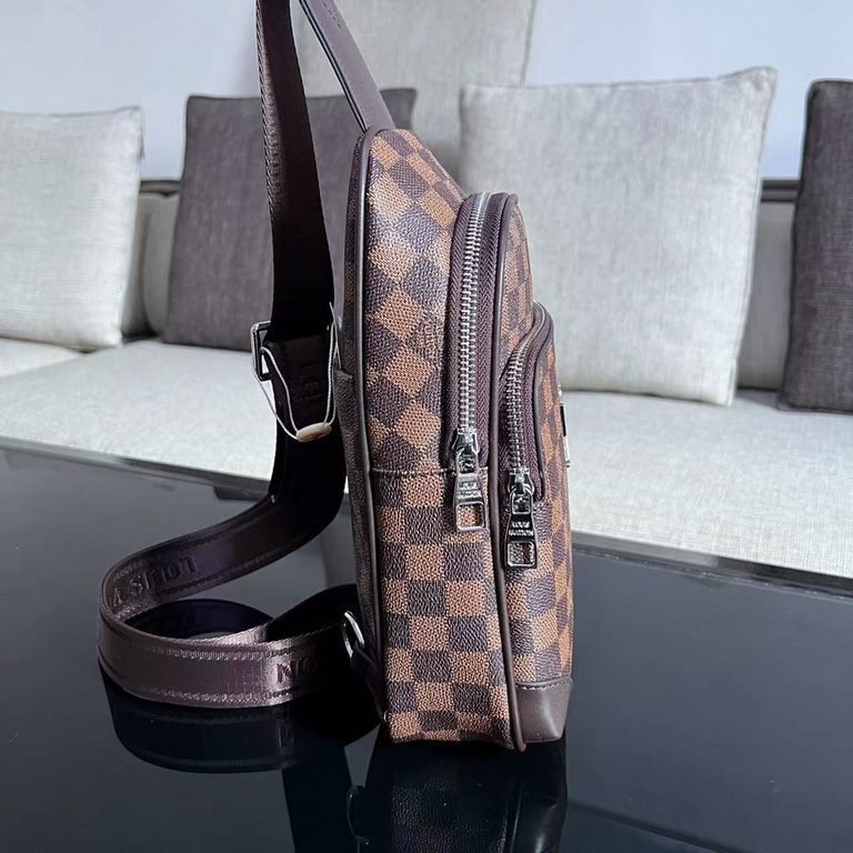 Exclusive  [Original Goods] LV Chest BagModel 28996Size 18-31-5Counter new    heavy hit replica   original leather replica   leather super soft   oversized capacity   customized counter original hardware  smooth zipper  