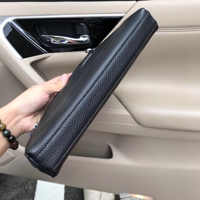 Special with box   so many people looking at the bag! LV is not good to sell turn the picture know. Newest 2020 Launched  Men's Clutch Zipper Bag, Selected Leather - High-grade Imported Cowhide Leather, Imported Lining D