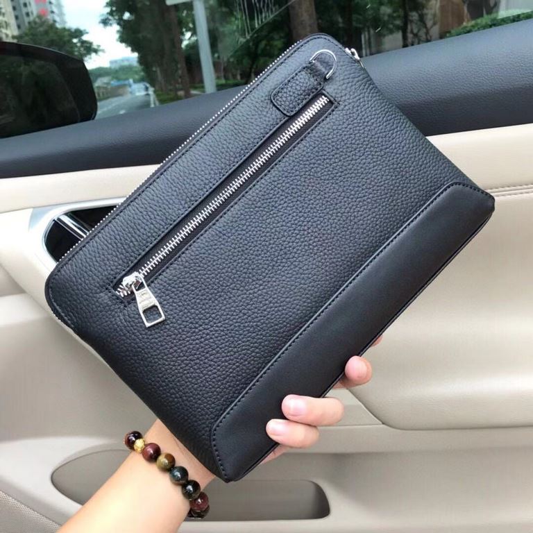 Special with box   so many people looking at the bag! LV is not good to sell turn the picture know. Newest 2020 Launched  Men's Clutch Zipper Bag, Selected Leather - High-grade Imported Cowhide Leather, Imported Lining D