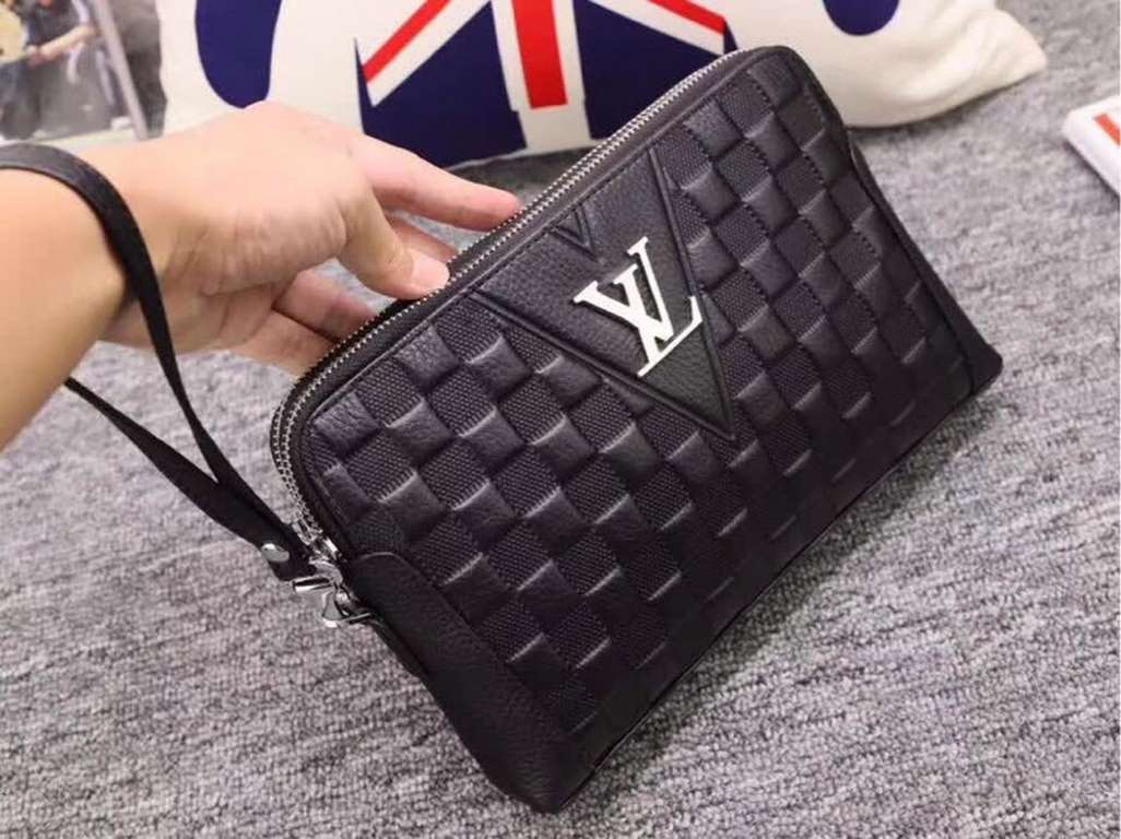 P ~ [Jingdong available] latest models double zipper handbag Louis vuitton black double zipper   absolute head layer cowhide latest models LV men   clutch bag    using top Italian imported cowhide    custom counter gold 