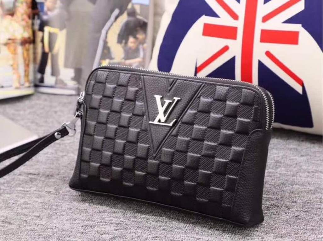 P ~ [Jingdong available] latest models double zipper handbag Louis vuitton black double zipper   absolute head layer cowhide latest models LV men   clutch bag    using top Italian imported cowhide    custom counter gold 