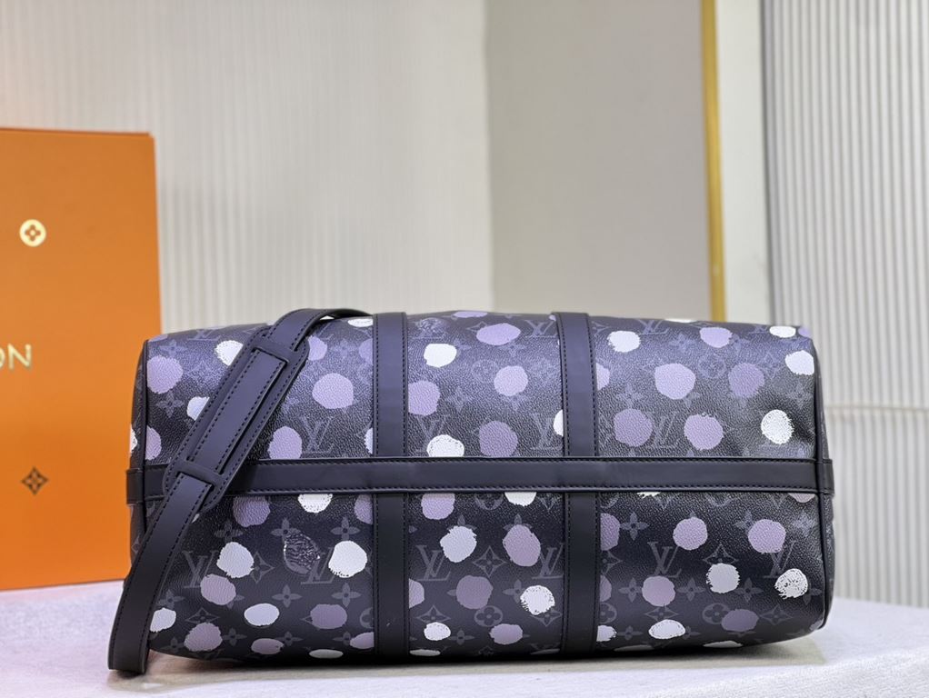 From the Louis Vuitton x Yayoi Kusama collaboration, the  M46400 M41416 LV x YK Keepall 45 travel bag celebrates the fusion of artistic creativity and craftsmanship with polka dots on Monogram Eclipse canvas, once again 